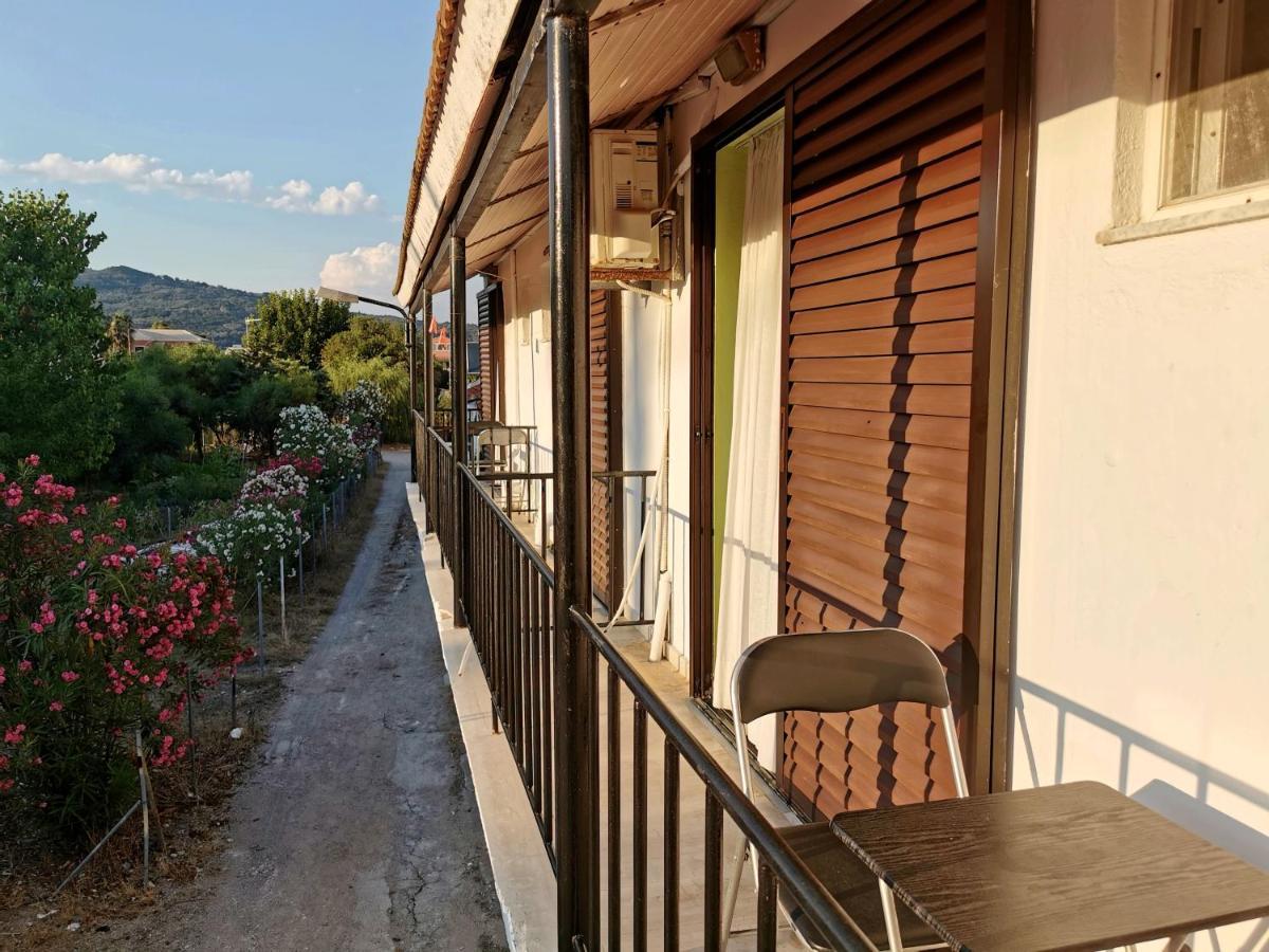 Maria'S Studios Agios Georgios  Ngoại thất bức ảnh